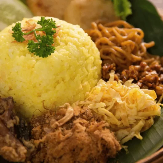 Resep Nasi Kuning: Tradisi Dalam Sejumput Rempah